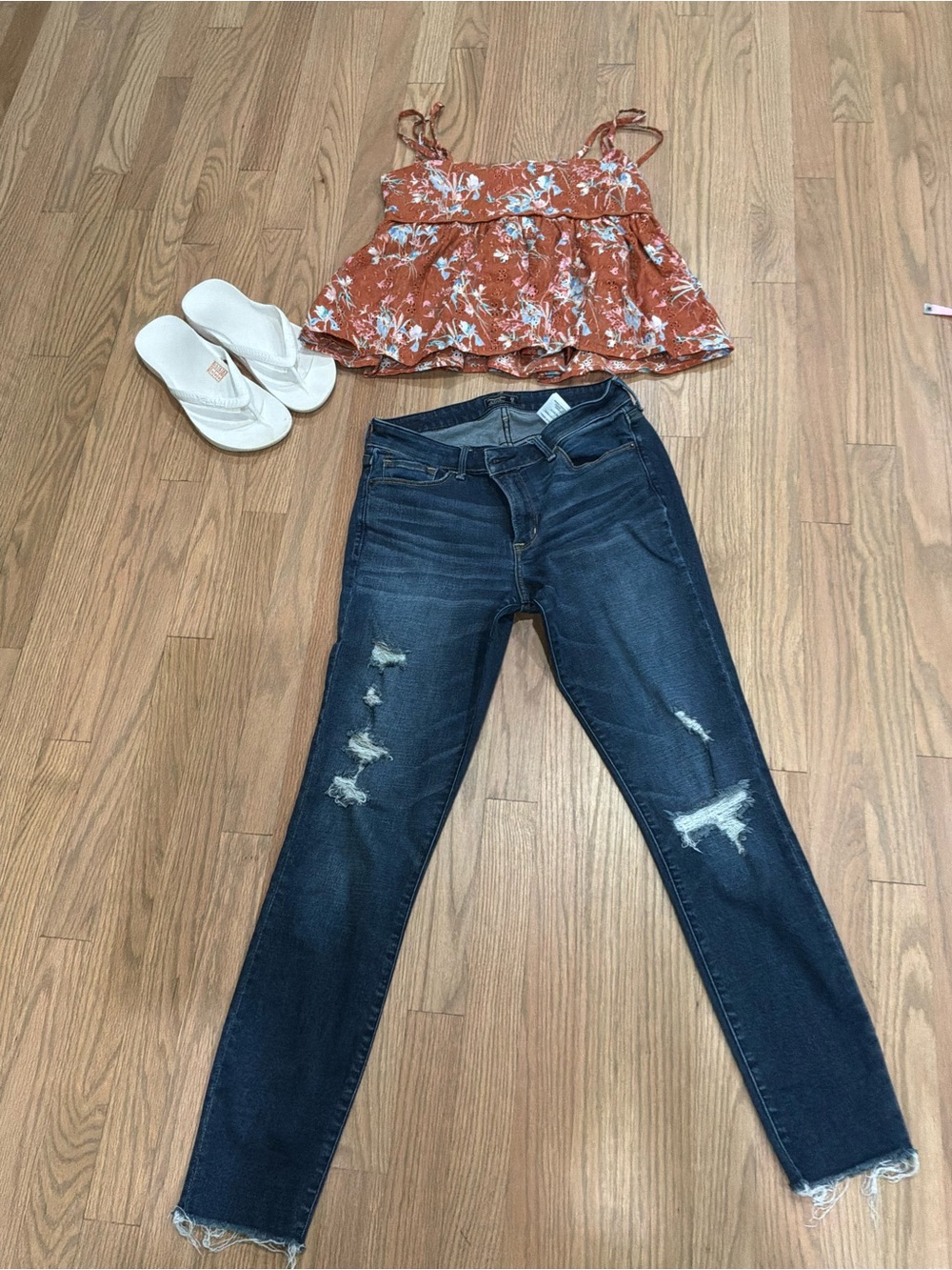 Abercrombie & Fitch Harper ankle Dark Blue Distressed Skinny Jeans 27 long
